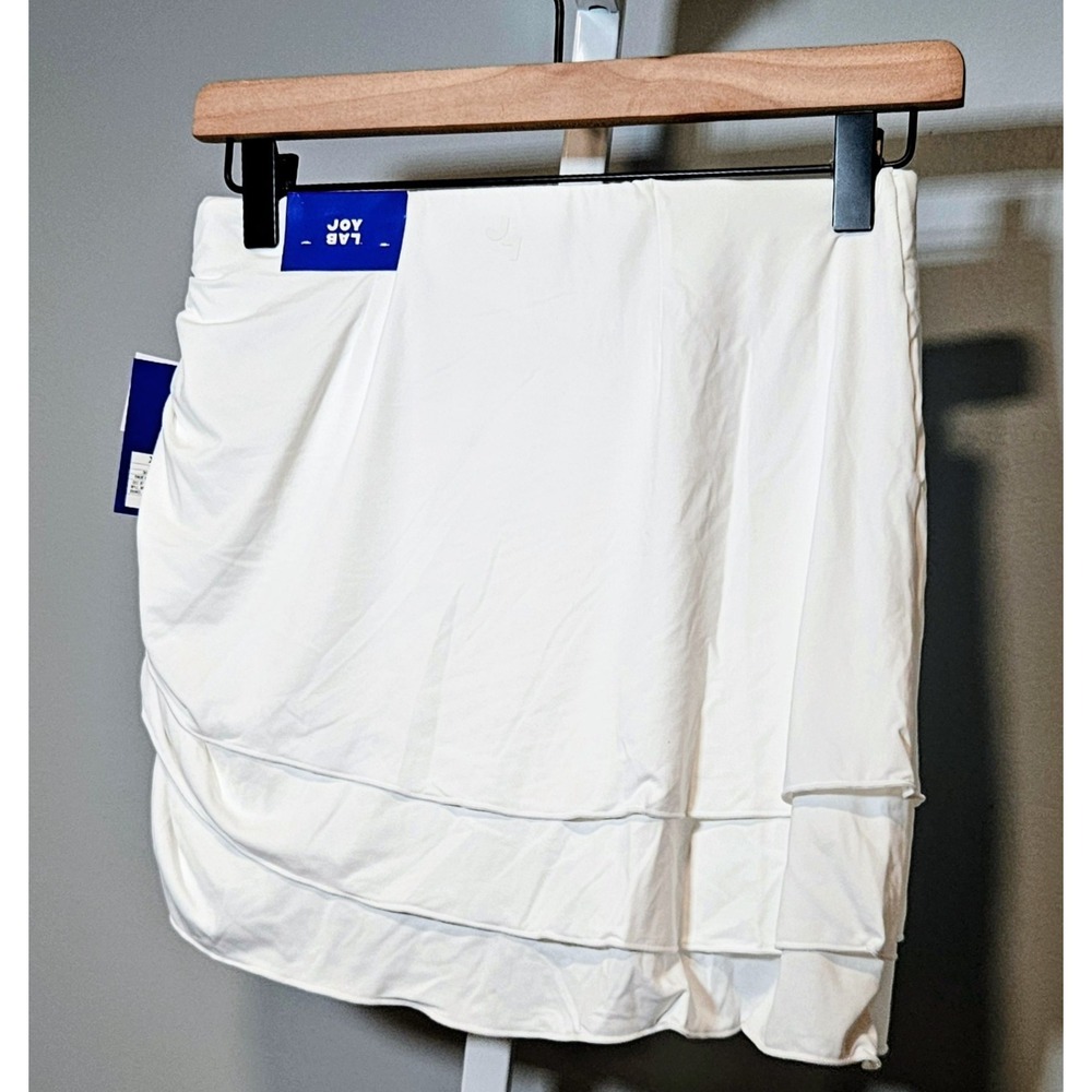 NWT JoyLab Women's Size XXL White High-rise Tiered Mini Skort Left-Side Ruching